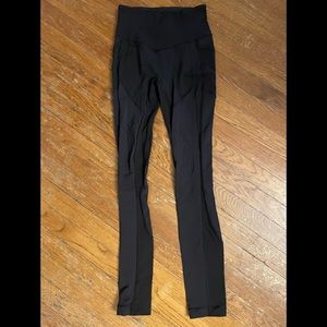 Lululemon High Waisted Black Leggings With Side Pockets Size 4